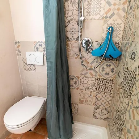 Le Ginestre Di Campo Apartman *